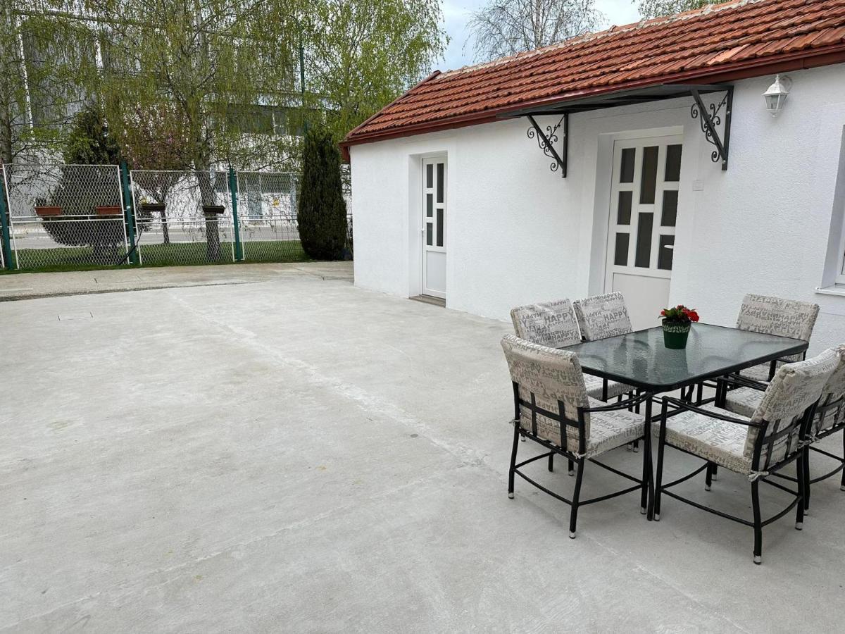 Apartmani Emily & Jully Nikšić Eksteriør bilde