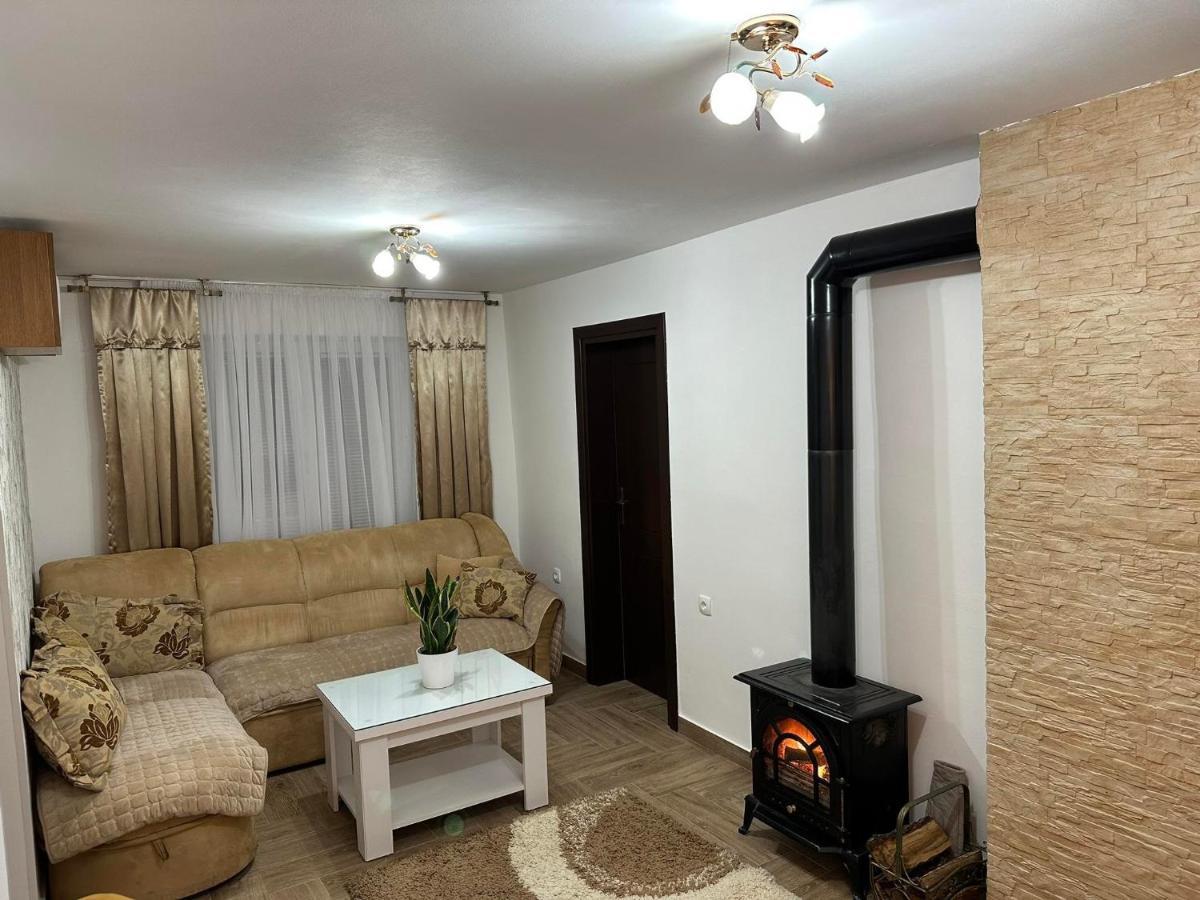 Apartmani Emily & Jully Nikšić Eksteriør bilde