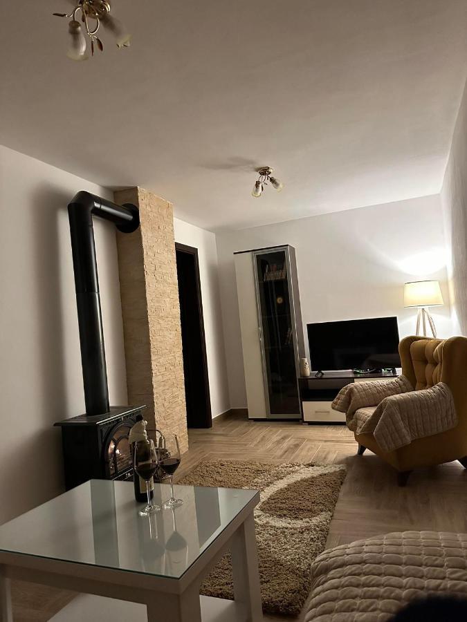 Apartmani Emily & Jully Nikšić Eksteriør bilde