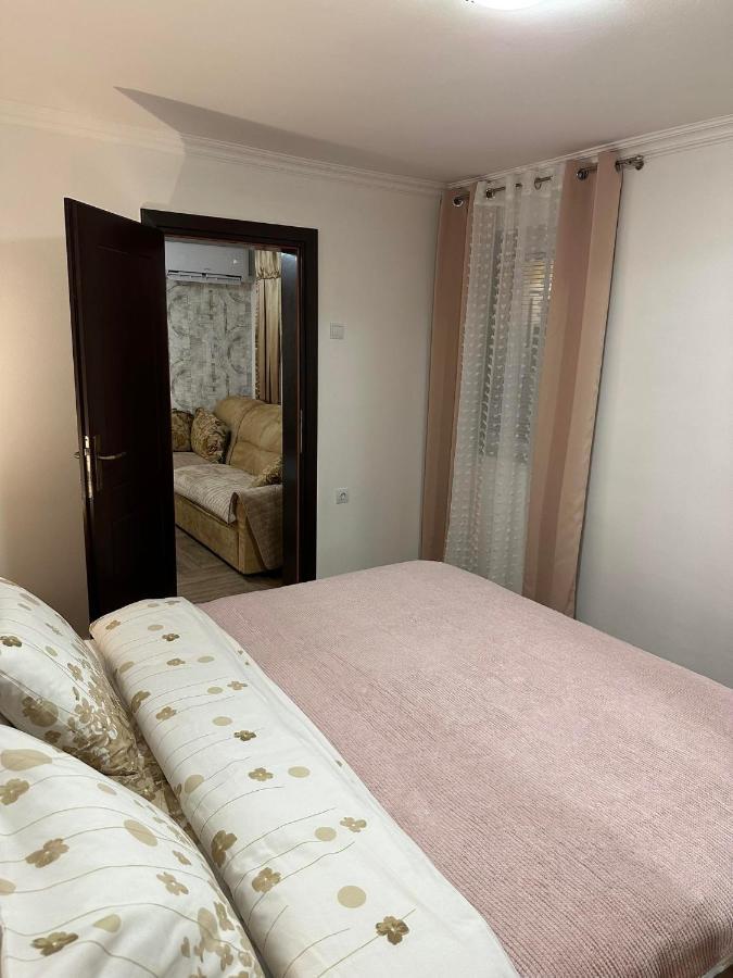 Apartmani Emily & Jully Nikšić Eksteriør bilde