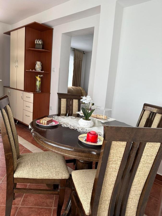 Apartmani Emily & Jully Nikšić Eksteriør bilde