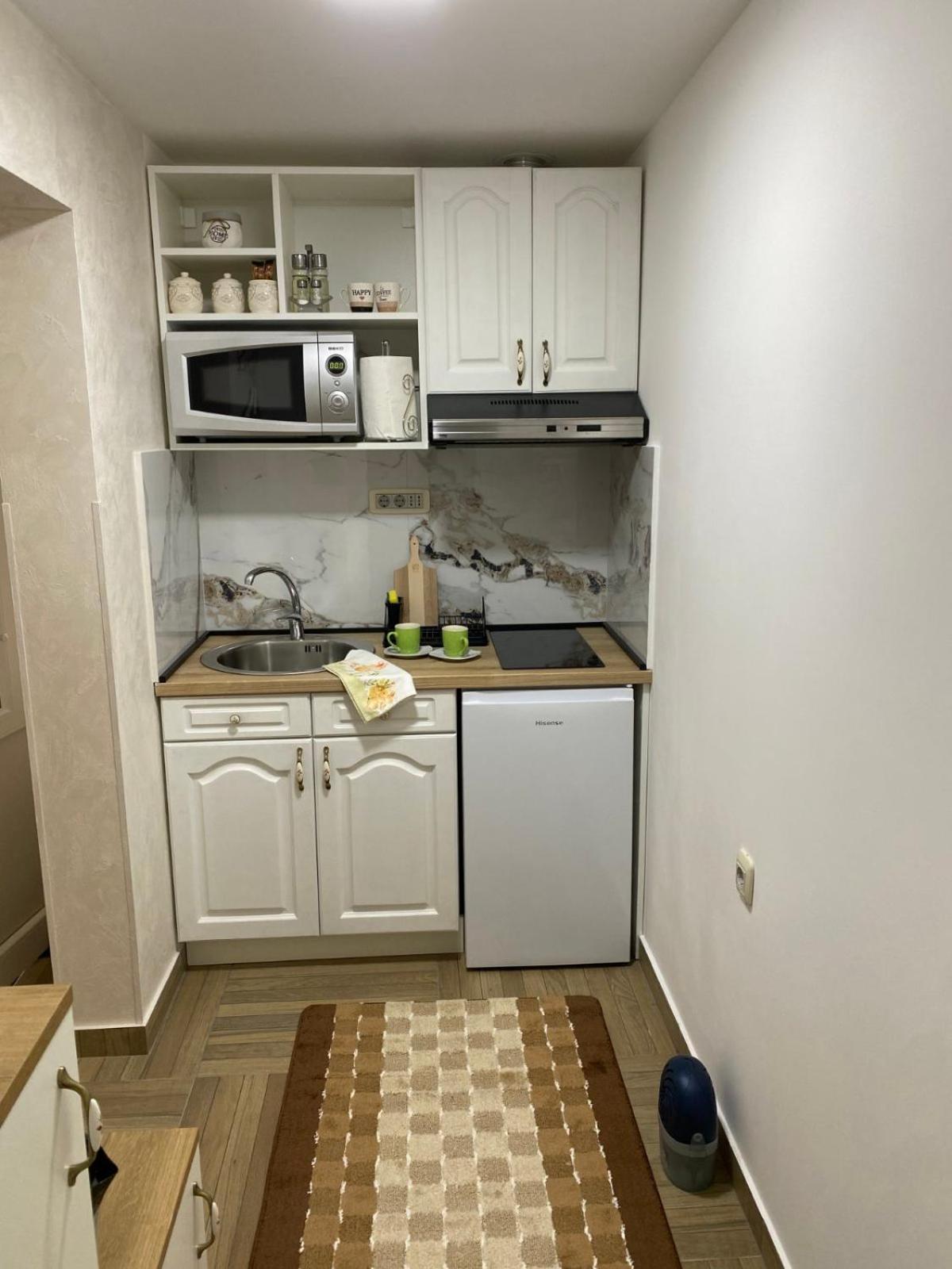 Apartmani Emily & Jully Nikšić Eksteriør bilde