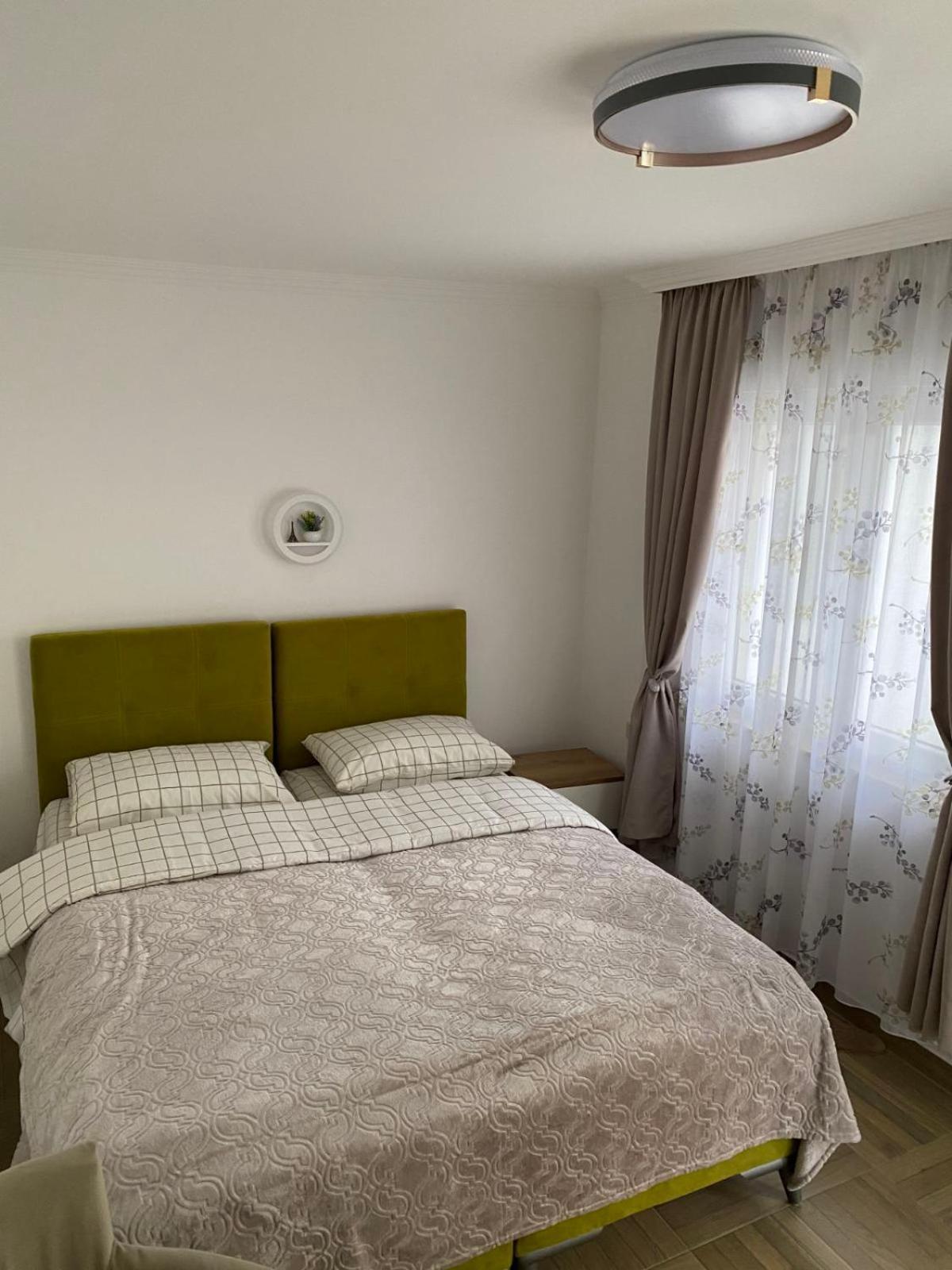 Apartmani Emily & Jully Nikšić Eksteriør bilde