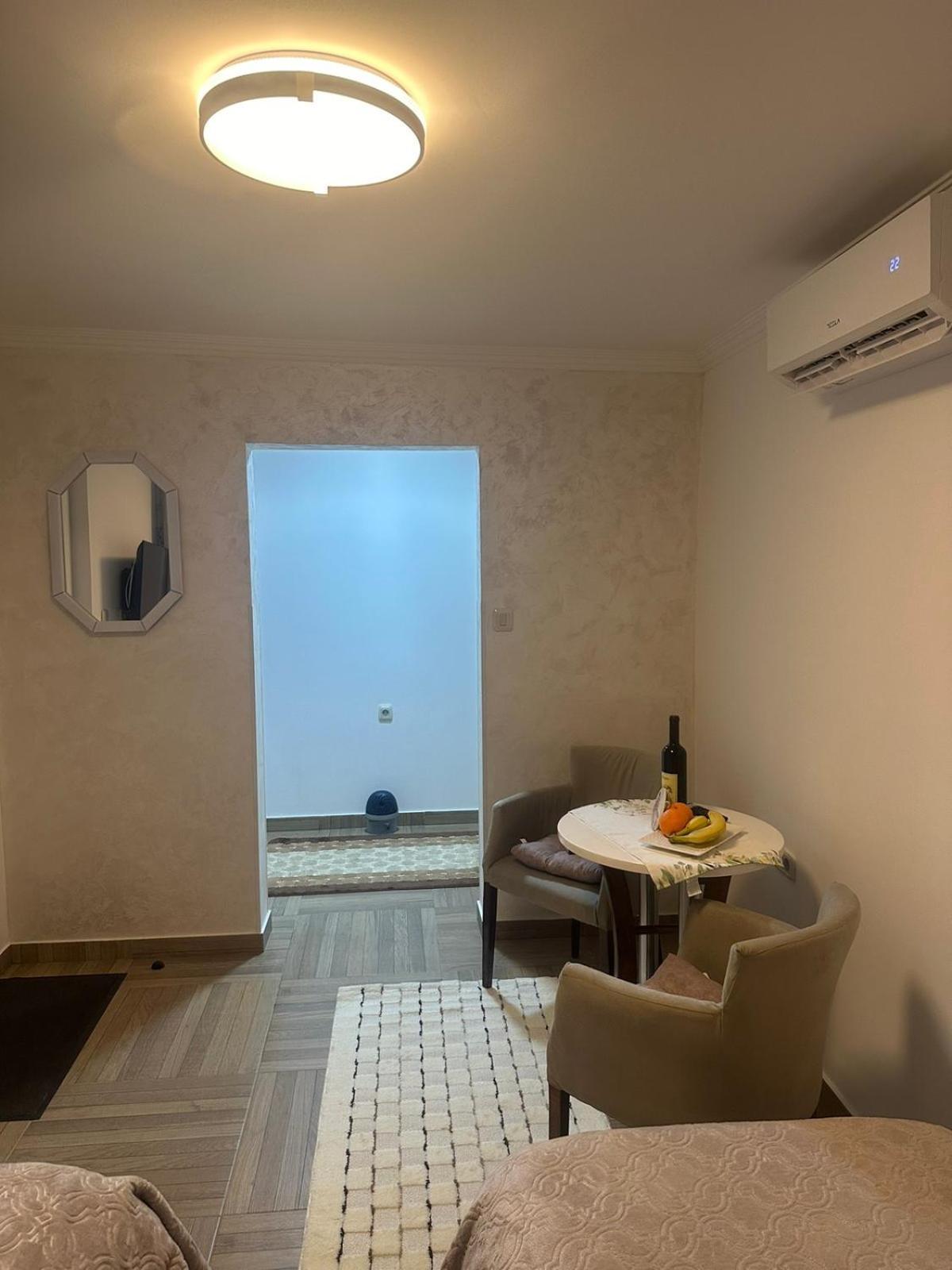 Apartmani Emily & Jully Nikšić Eksteriør bilde