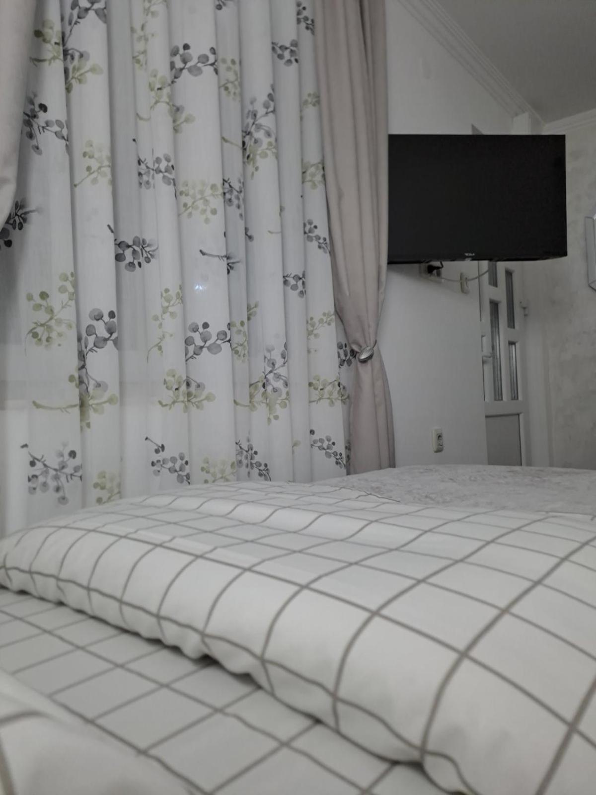 Apartmani Emily & Jully Nikšić Eksteriør bilde
